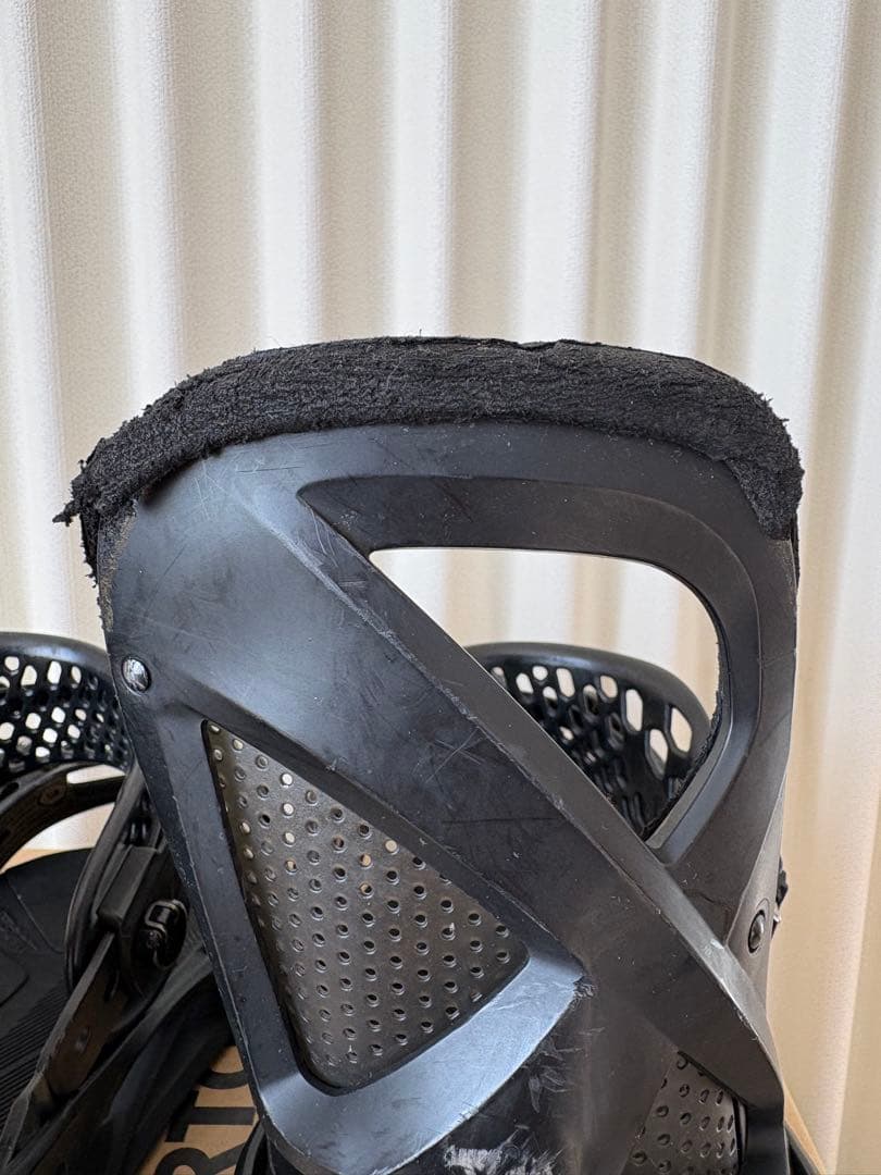 お値下①スノーボードセット　ヨネックス【スリーク142cm】バートン【レクサＭ】