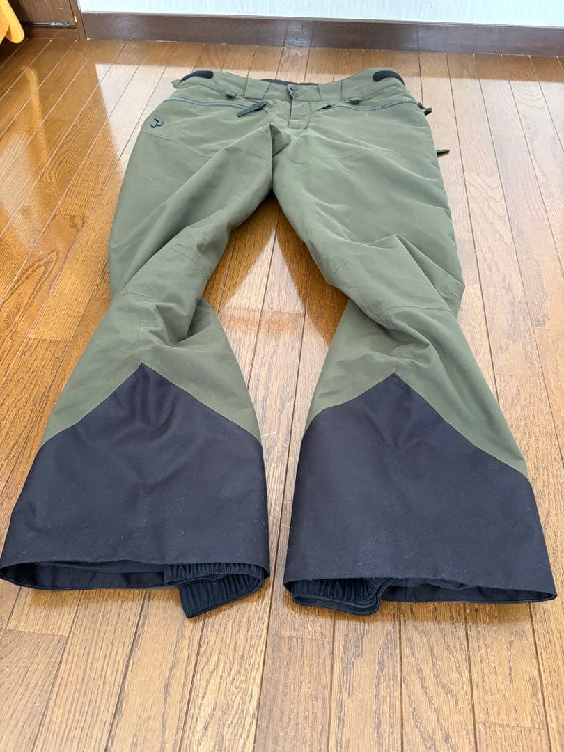 Peak Performance 　スキーウェア　GREY HAWK Mサイズ