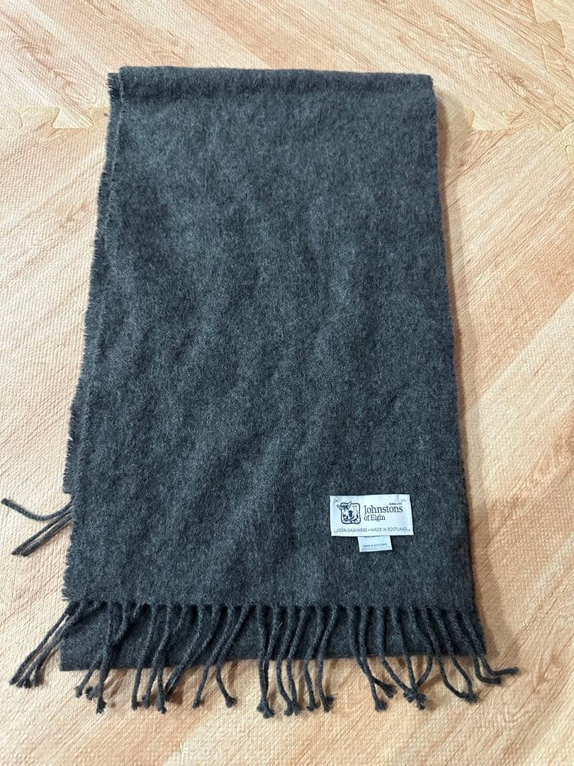 Johnstons of Elgin 100%カシミヤ マフラー　グレー