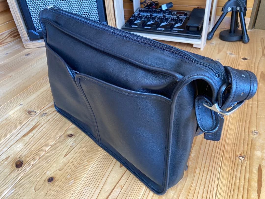 OLD COACHメッセンジャーバッグ