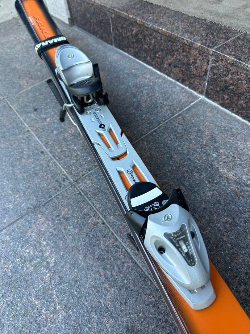 チロリア固定器のFALKE MARA Carve plate 9 sスノーボード
