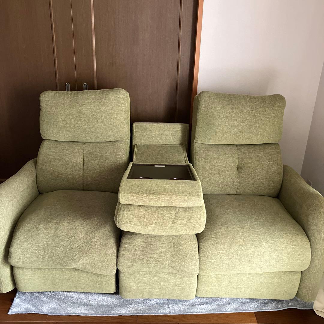 ニトリ　電動リクライニングソファ　3人掛け たのメル便で発送します