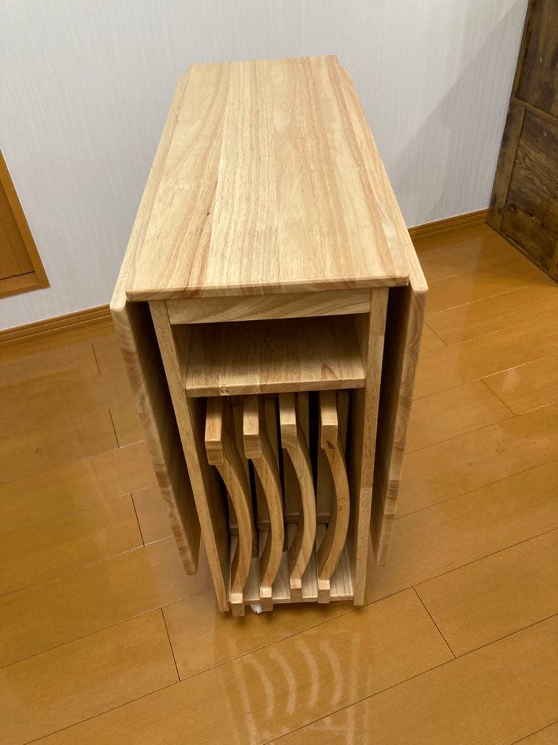 中菱形骨 。ダイニングテーブルセット 4人掛けキャスター付き 木製