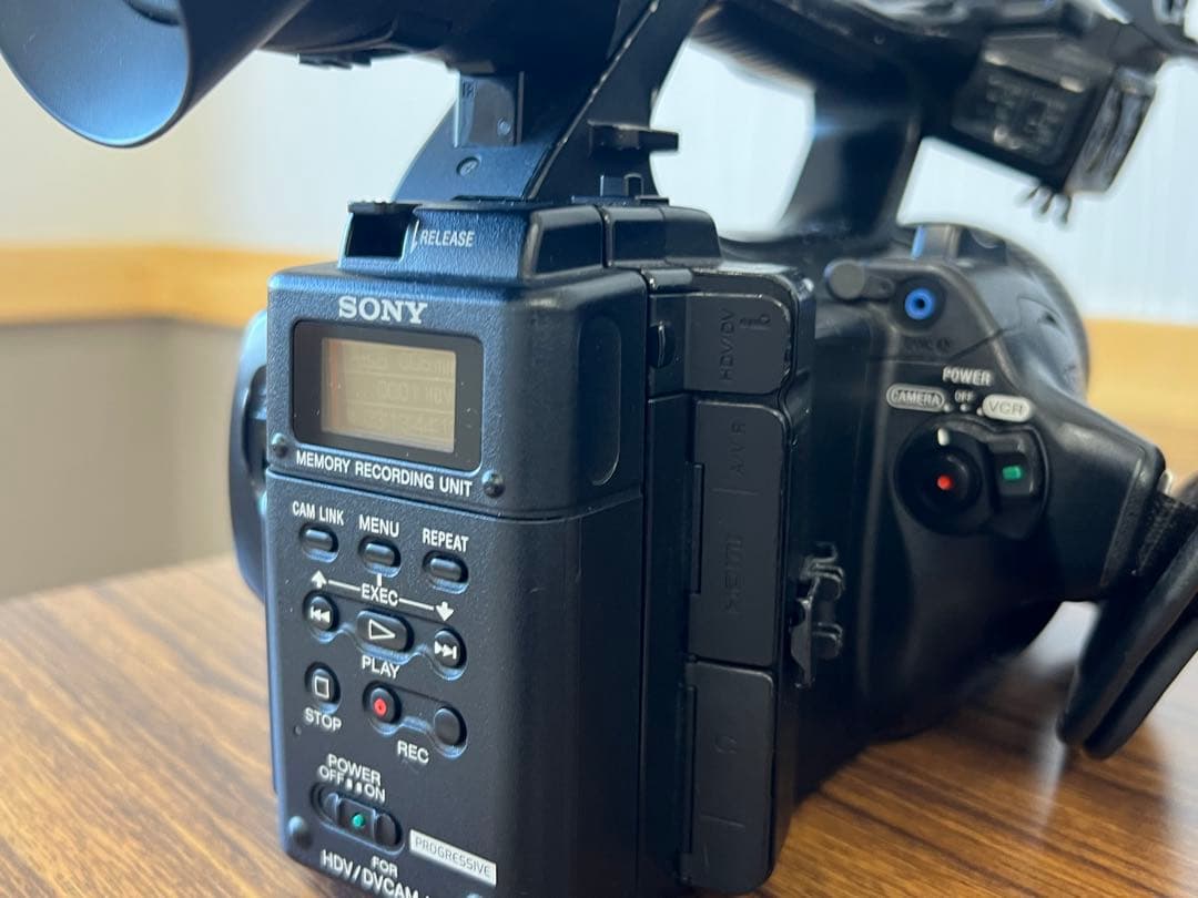 SONY HVR-Z5＋MRC1K、マイク・バッテリー3本・DVCAMテープ付き