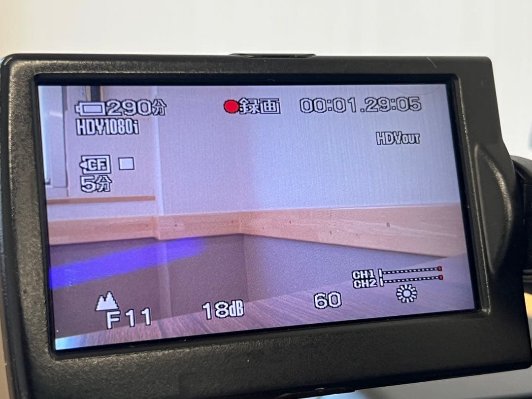 SONY HVR-Z5＋MRC1K、マイク・バッテリー3本・DVCAMテープ付き