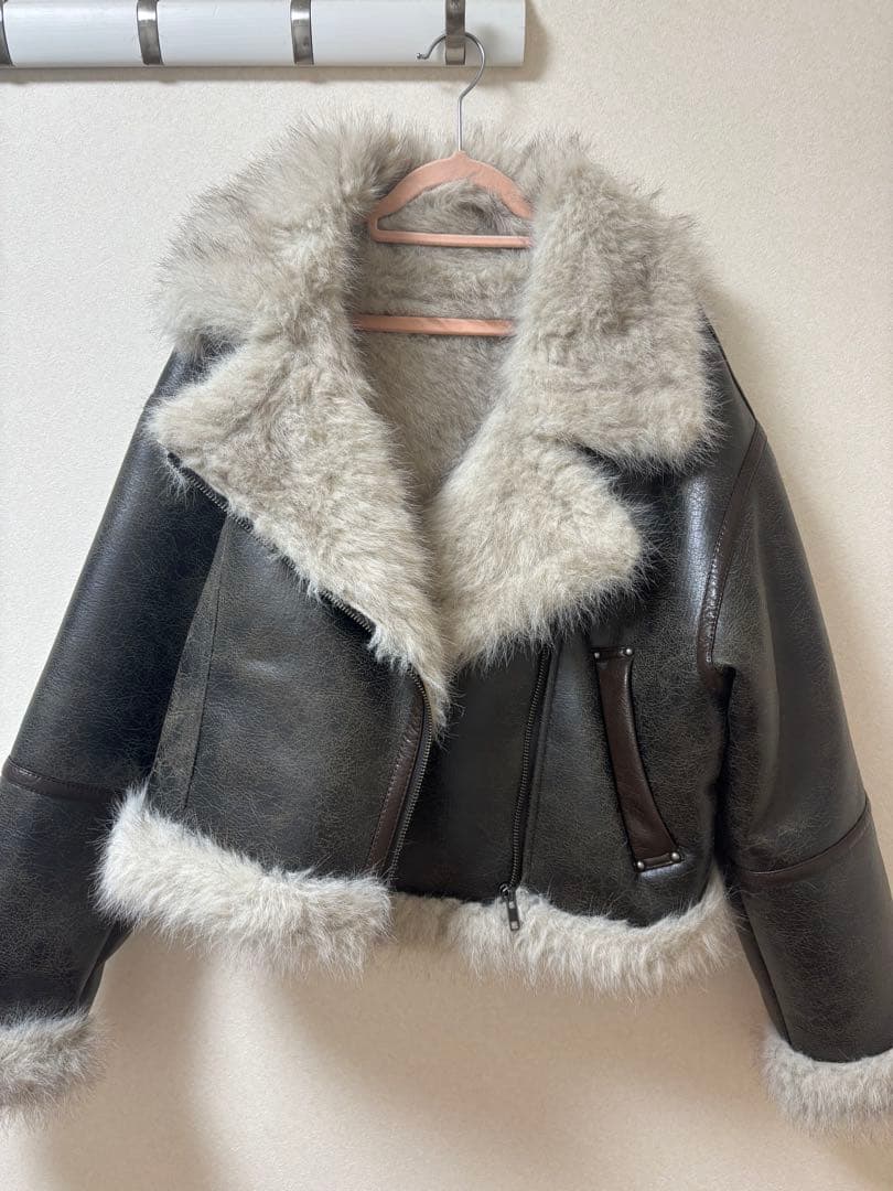 【MURUA】アンイーブンショートフェイクムートンジャケット