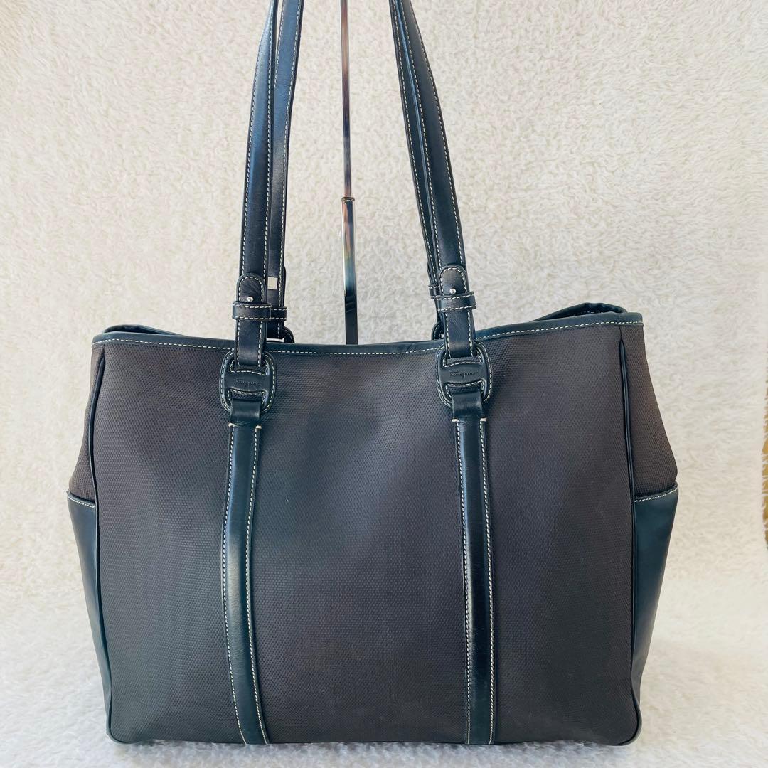 フェラガモ トートバッグ ダークグレー 肩掛け ビジネスバッグ