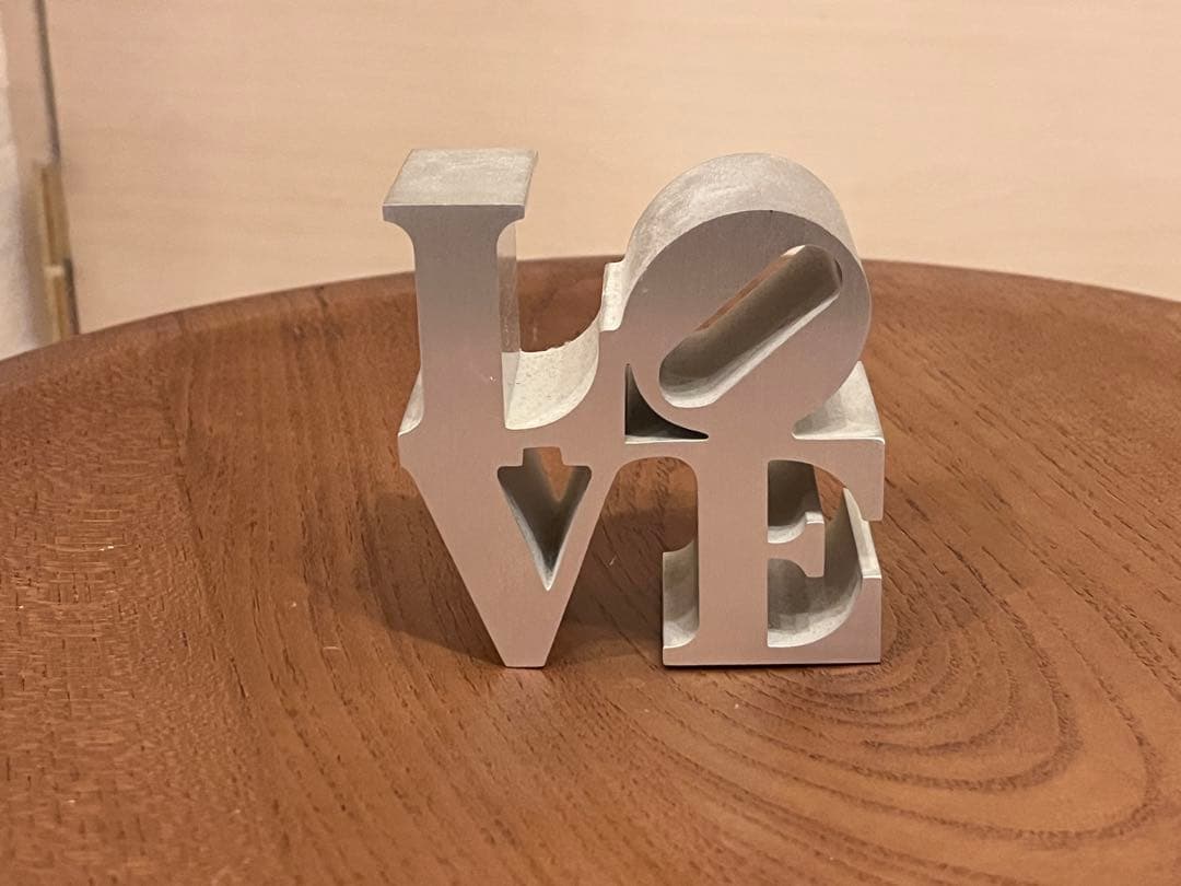 ロバート・インディアナの「LOVE」 オブジェ　デザイナーズ雑貨