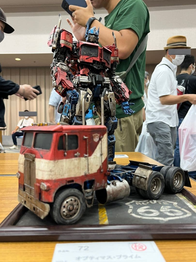 yolopark オプティマス・プライム塗装済み完成品