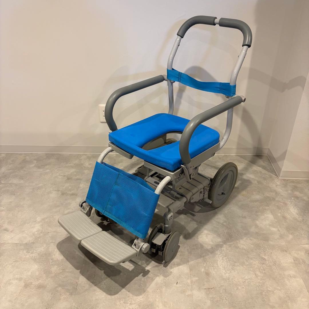 ウチエ シャワーキャリー 入浴用車椅子