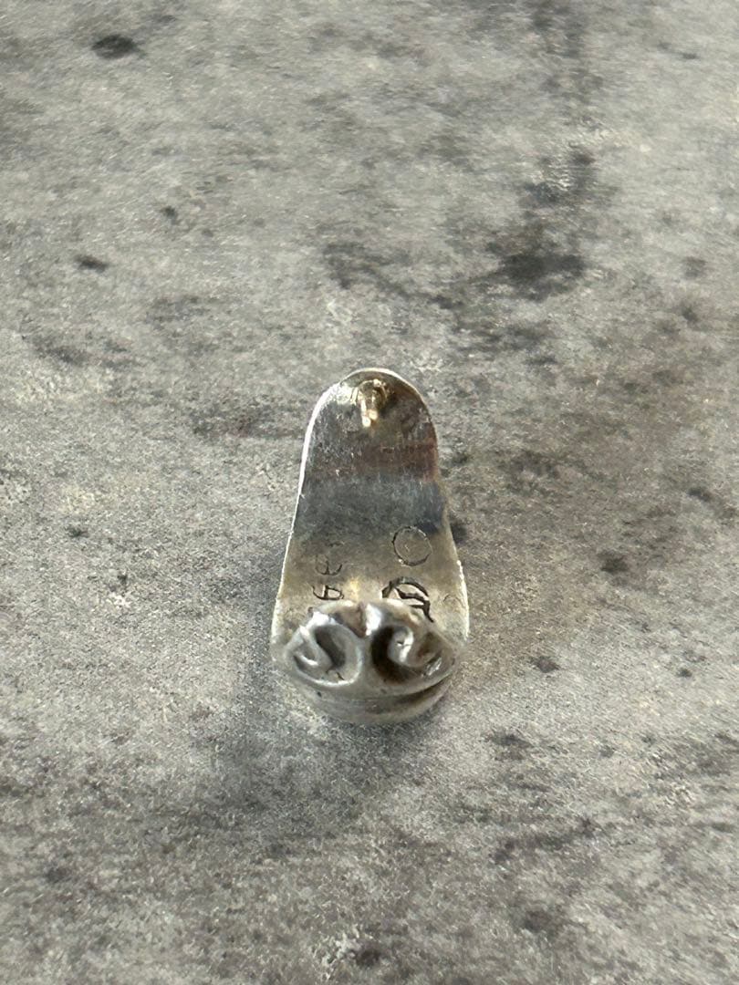 クロムハーツ カーブティアドロップイヤリング