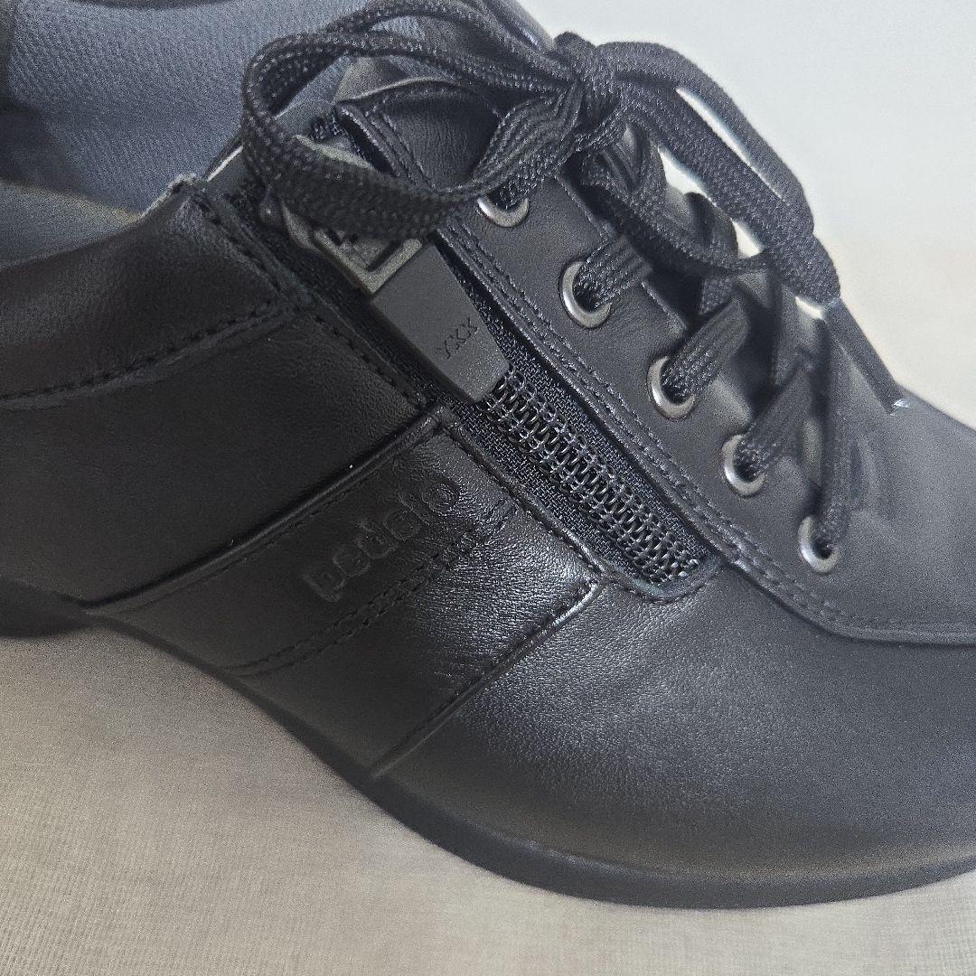 【新品タグ付き】pedalaASICSウォーキングスニーカー　ペダラスニーカー