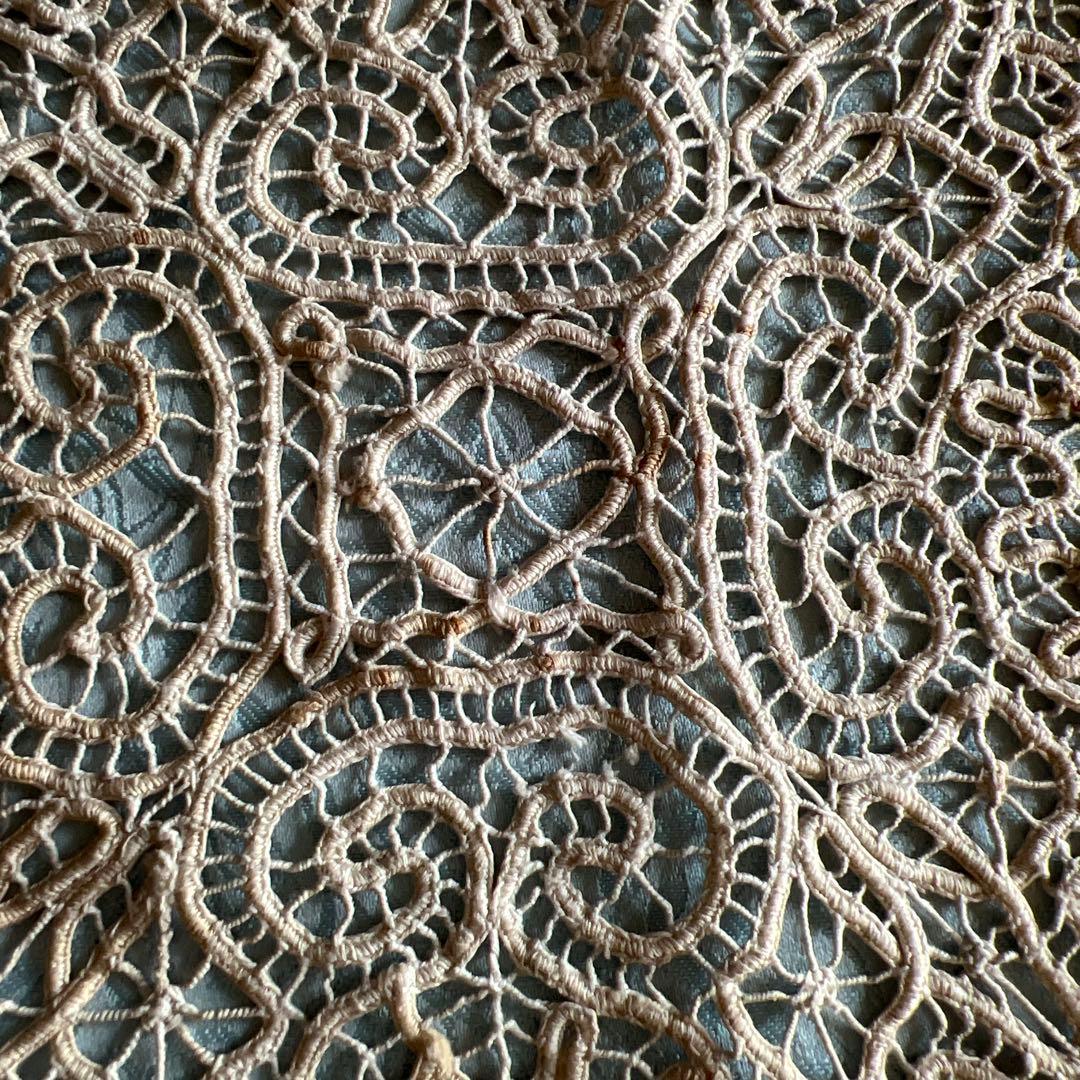 ベージュ　アンティークレース　フランス