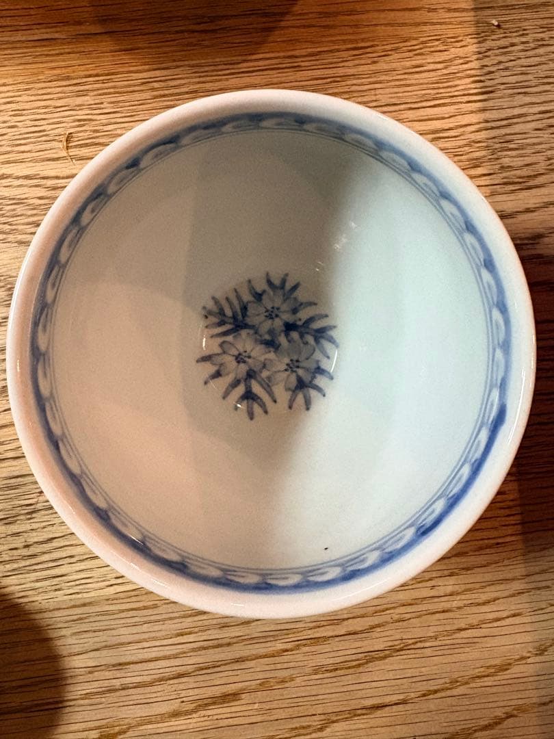 六代佐藤走波による染錦秋桜文の鉢　5個セット