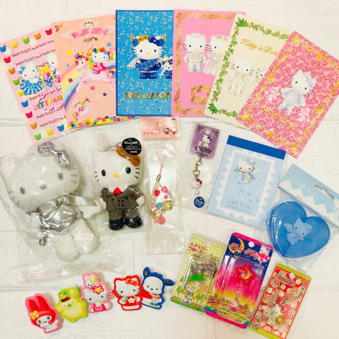 d*3様 ☆レア☆ ハローキティ ぬいぐるみ　ストラップ　メモ　ポストカード等
