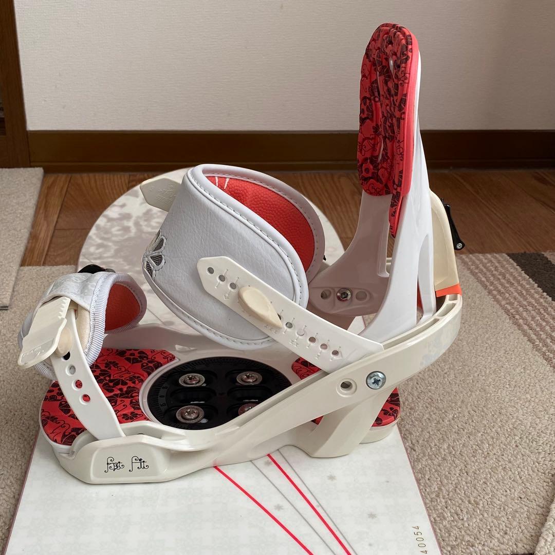 142 未使用　ドット柄　初級　スノーボード　板　SALOMON ビンディング