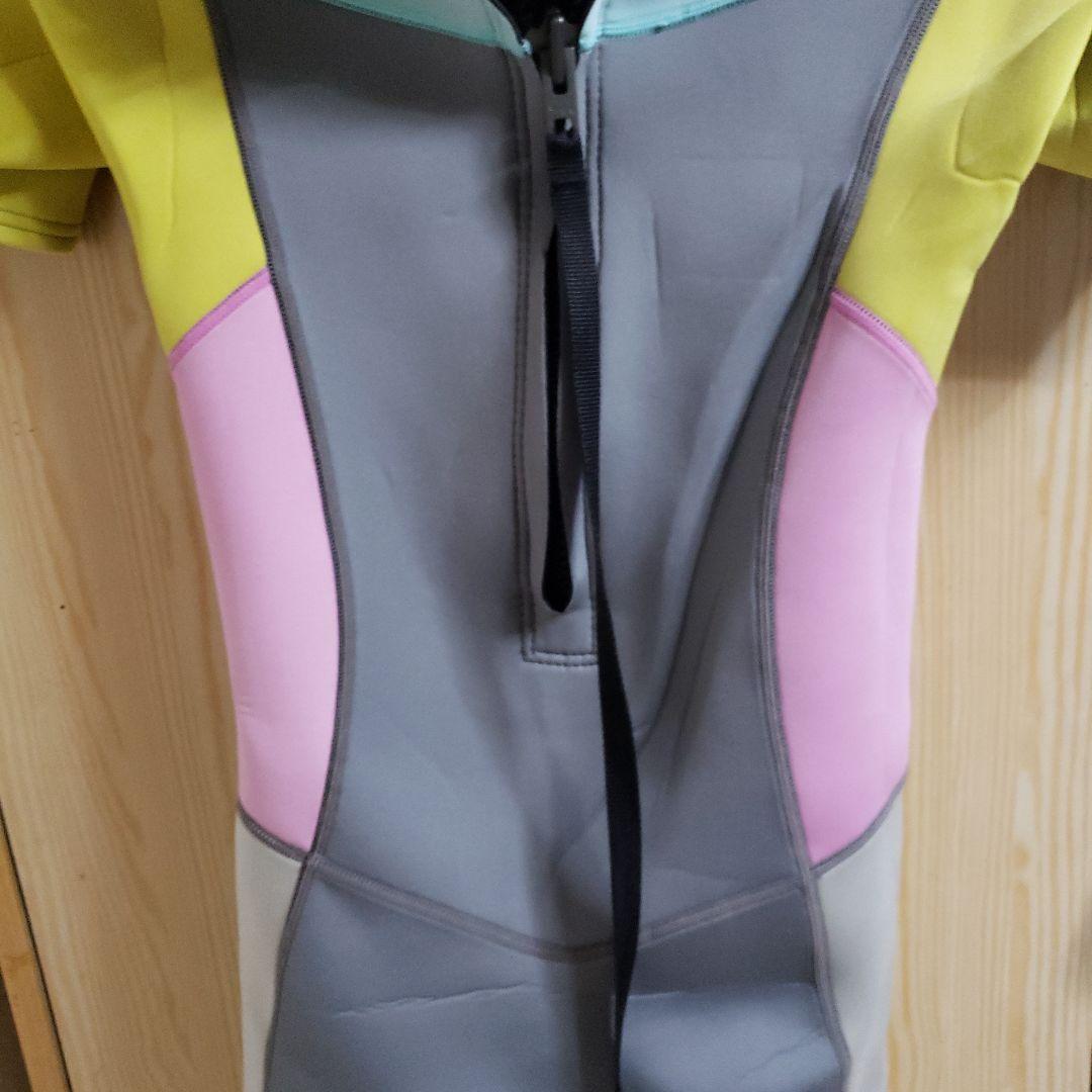 レディースウェットスーツ