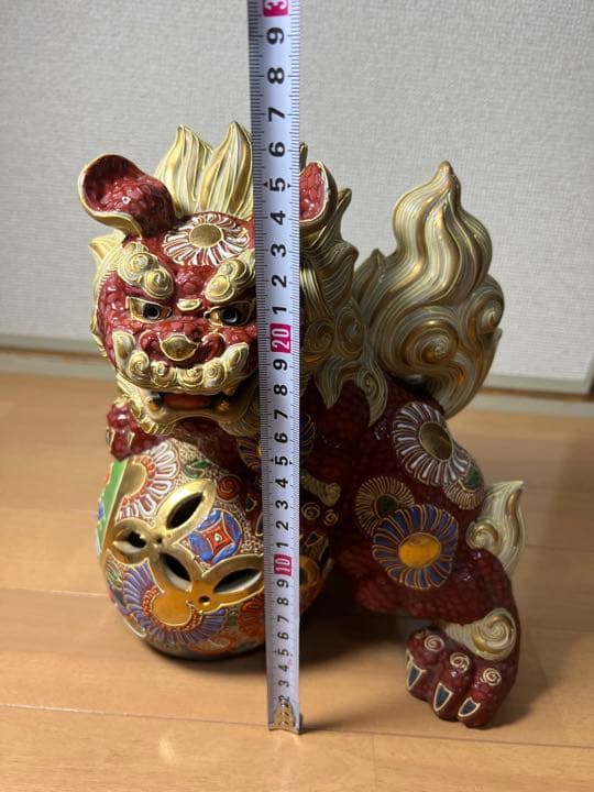 561  九谷焼 　色絵金彩獅子　玉乗唐唐獅子狛犬シーサー 魔除け　置物