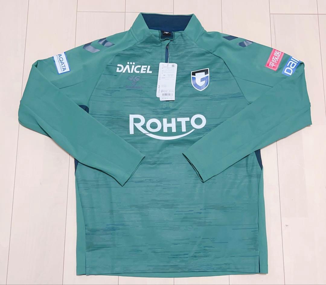 新品 ヒュンメル ガンバ大阪ハーフジップトップ