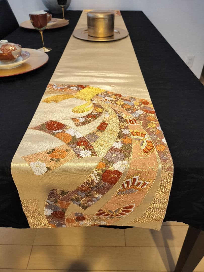 A929逸品‼️全通箔‼️組紐リボン‼️ひな祭り‼️テーブルランナー2m24cm