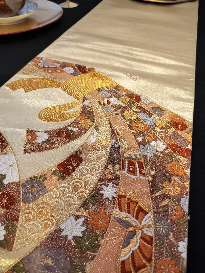 A929逸品‼️全通箔‼️組紐リボン‼️ひな祭り‼️テーブルランナー2m24cm