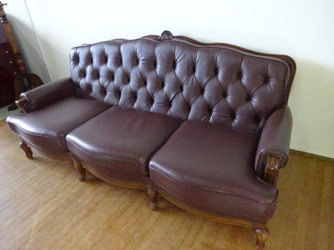 澤村　カリモク　　本革　鋲打ち　猫脚　トリプルソファ　3Pソファ　美品　②