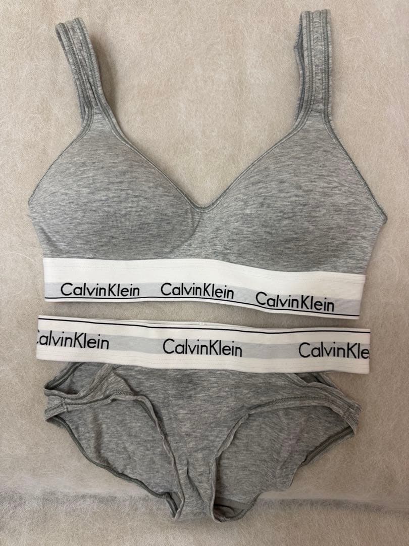   グレー ブラジャーショーツセット B75&XS