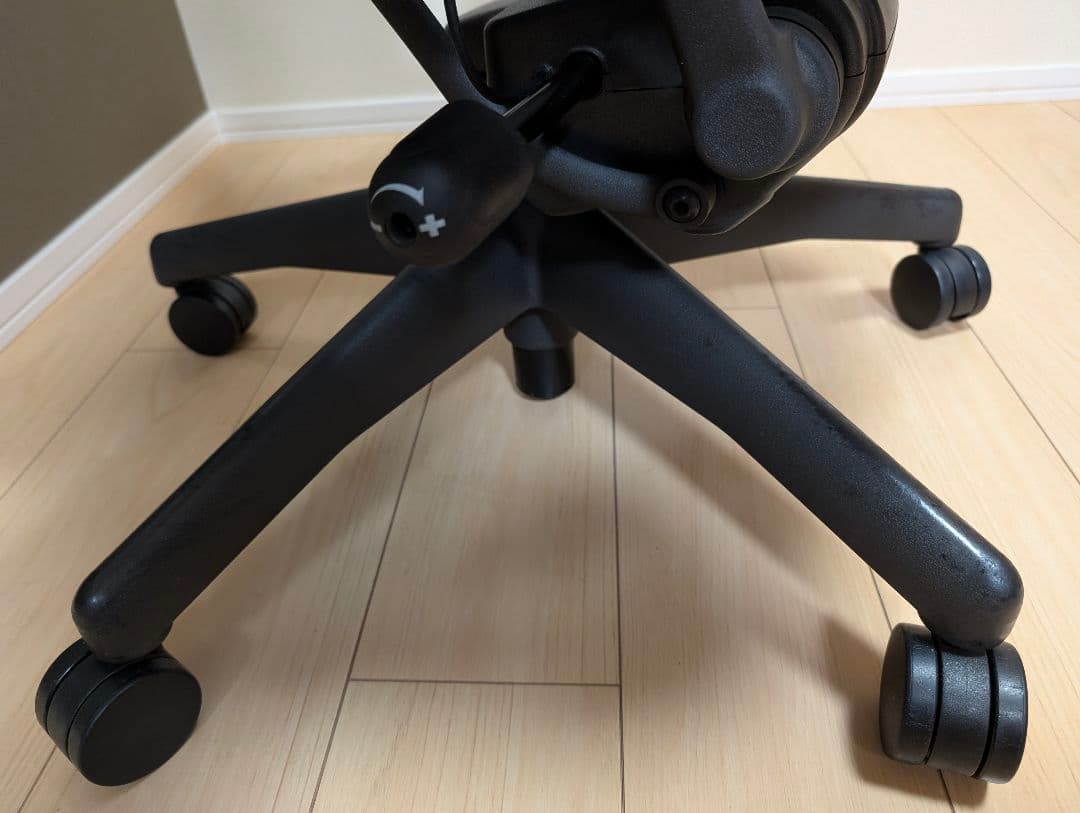 【直接引取価格/配送も可】ハーマンミラー アーロンチェア Bサイズ フル装備