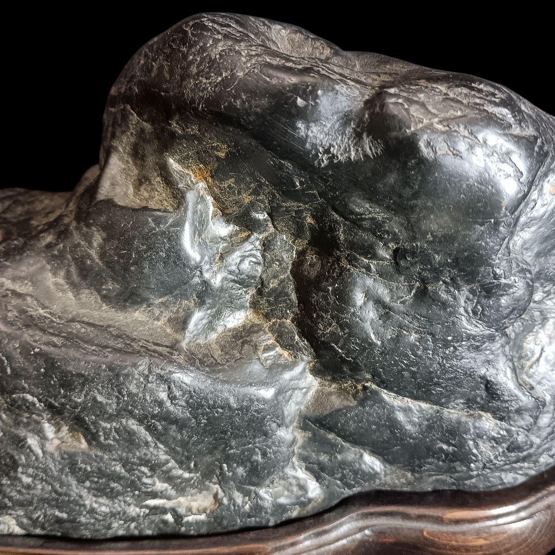 神居古潭石　自然石 水石 鑑賞石　木製台座付き　4.6㎏