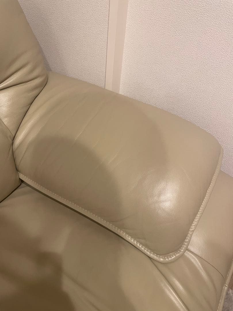《送料込み》ニトリ　ソファー　レザー　ベージュ　3人掛け　ロゾKD BE 革製