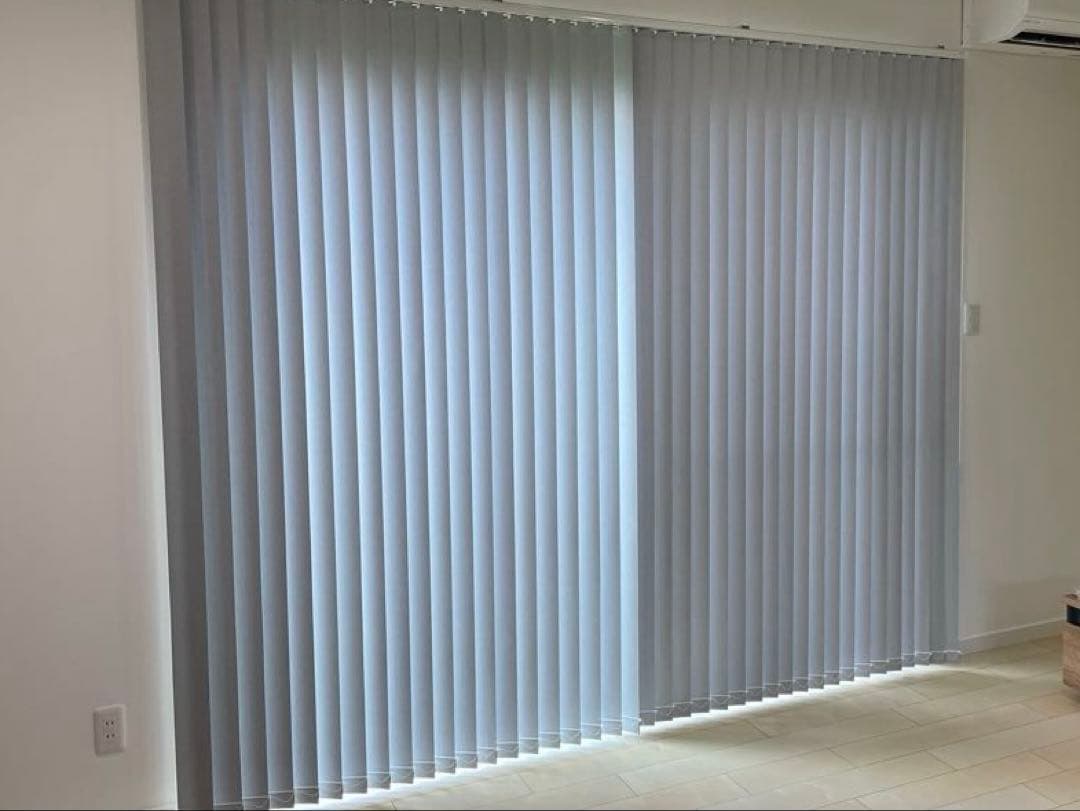 【新品・未使用品】バーチカルブラインド　カーテン　TOSO