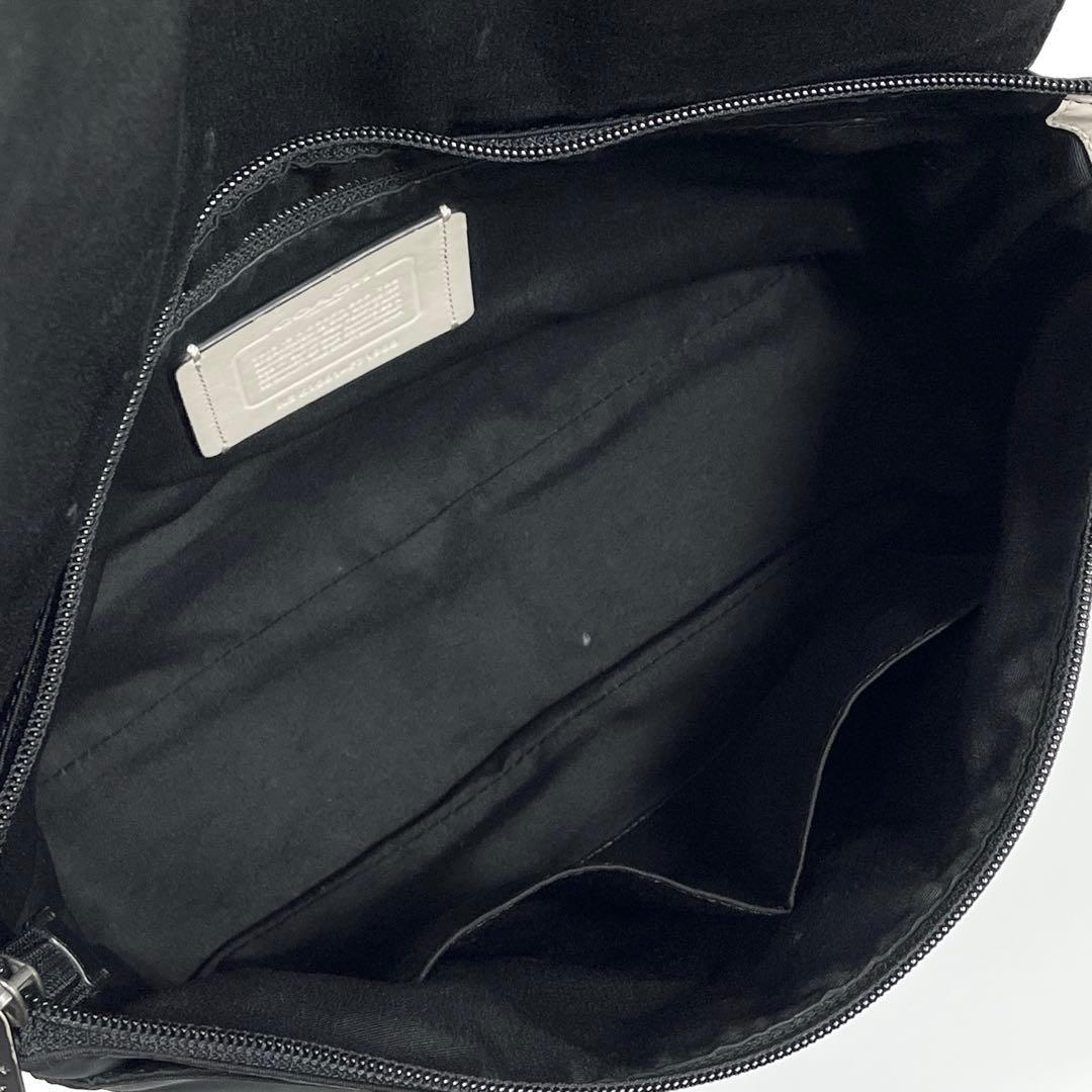 COACH コーチ ワンショルダーバッグ ロゴ型押し 大容量 パンチング 白