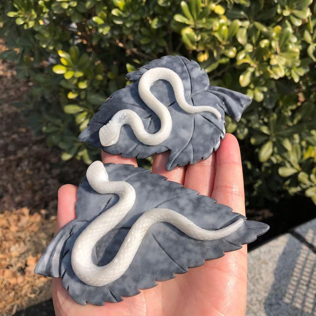 天然石太極石の蛇　2個セット　置物　彫り物G.530
