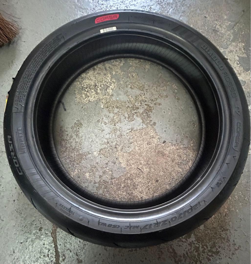 ピレリ　Diablo rosso IV corsa フロント