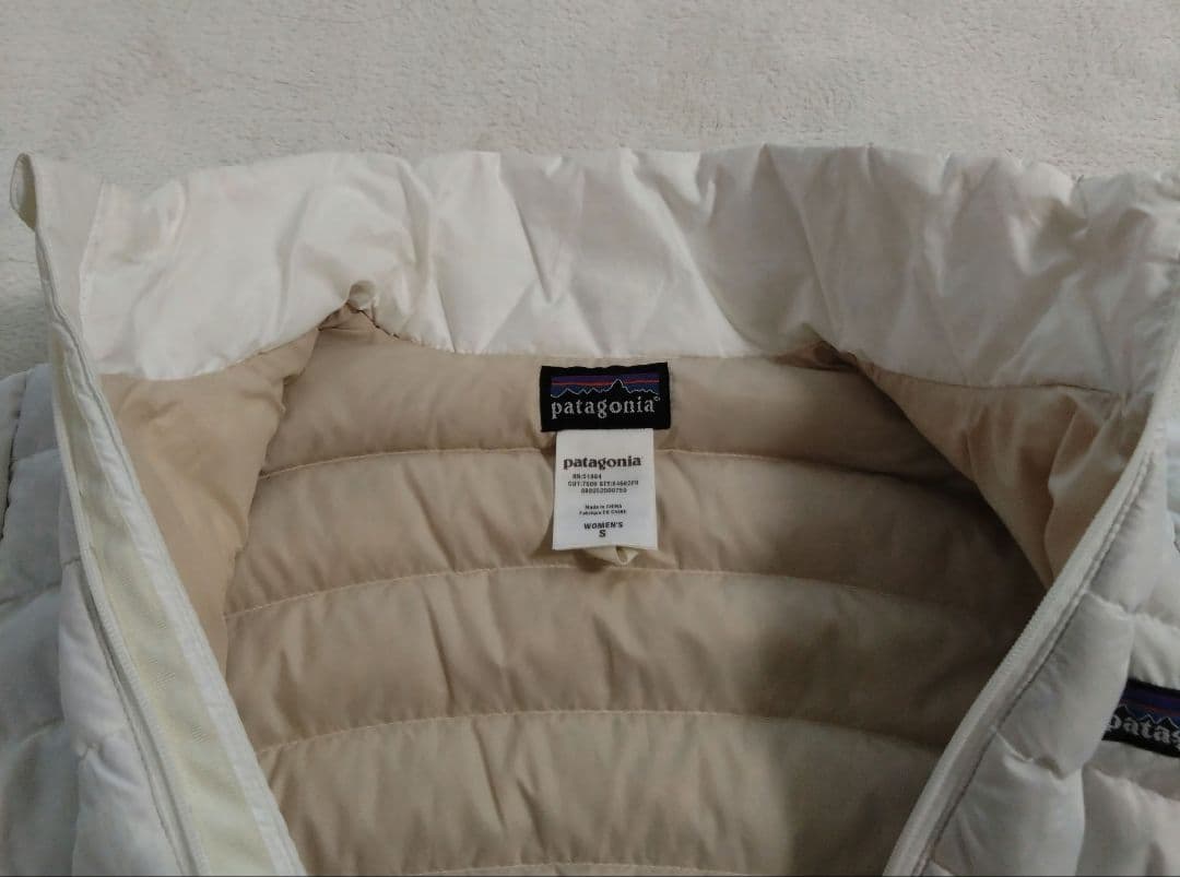 Patagonia ダウンジャケット　ホワイト