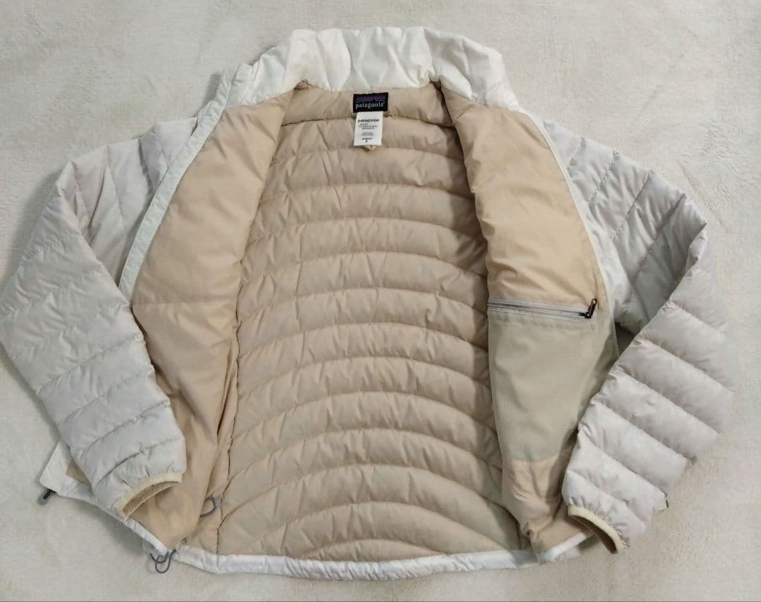 Patagonia ダウンジャケット　ホワイト