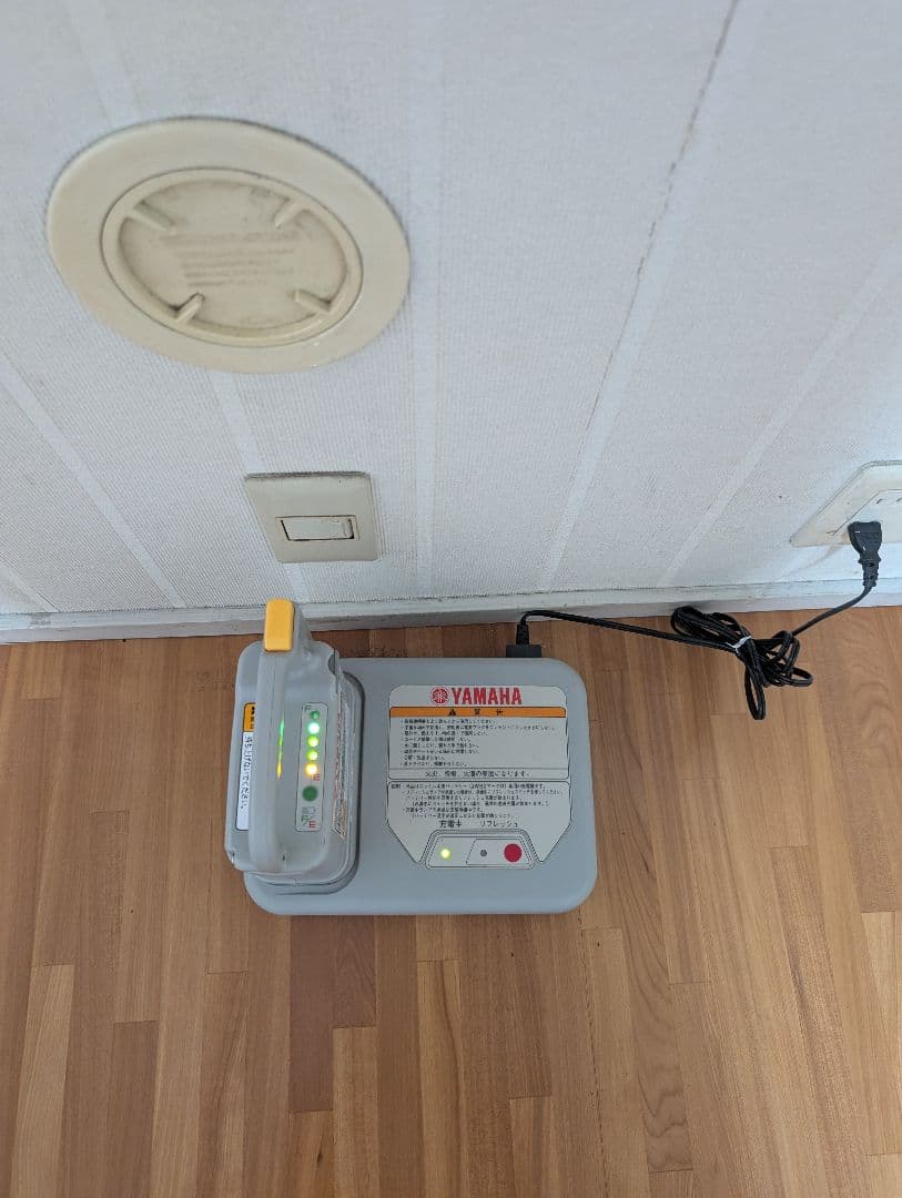 電動車車椅子・バッテリー・充電器付　引き取り限定（京都）