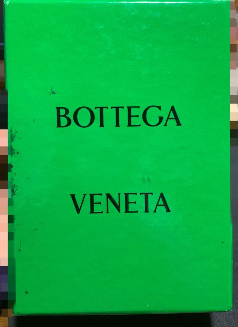 ボッテガヴェネタ マキシイントレチャート レザー カセット 二折財布