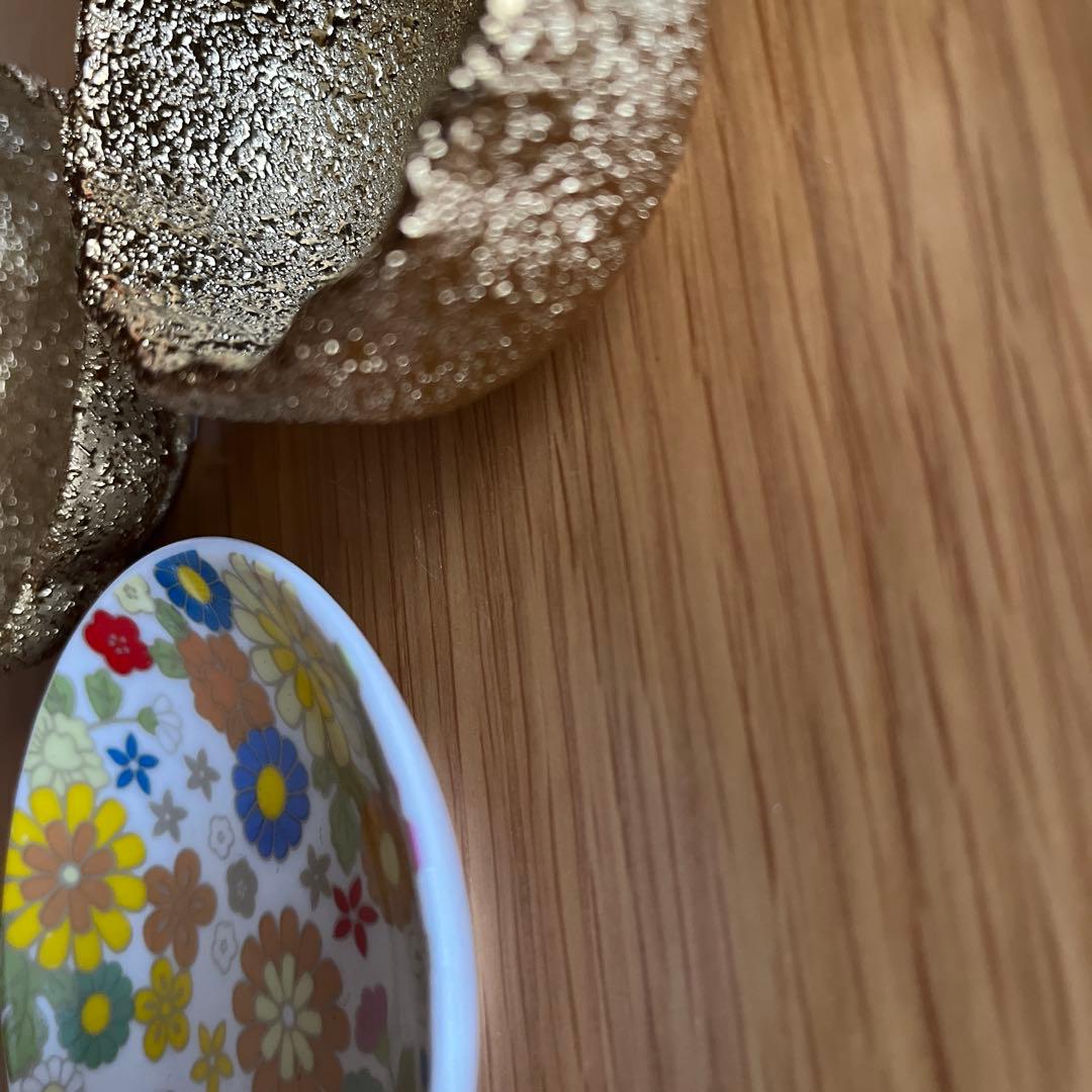 セリア　豆皿　和食器　和柄　花柄　豆鉢　金色　花形　うさぎ　お正月