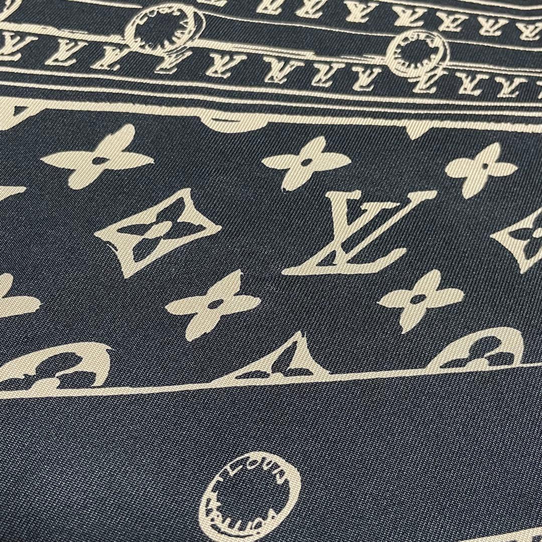 希少　ルイヴィトン　LOUIS VUITTON　トランクモチーフ　スカーフ