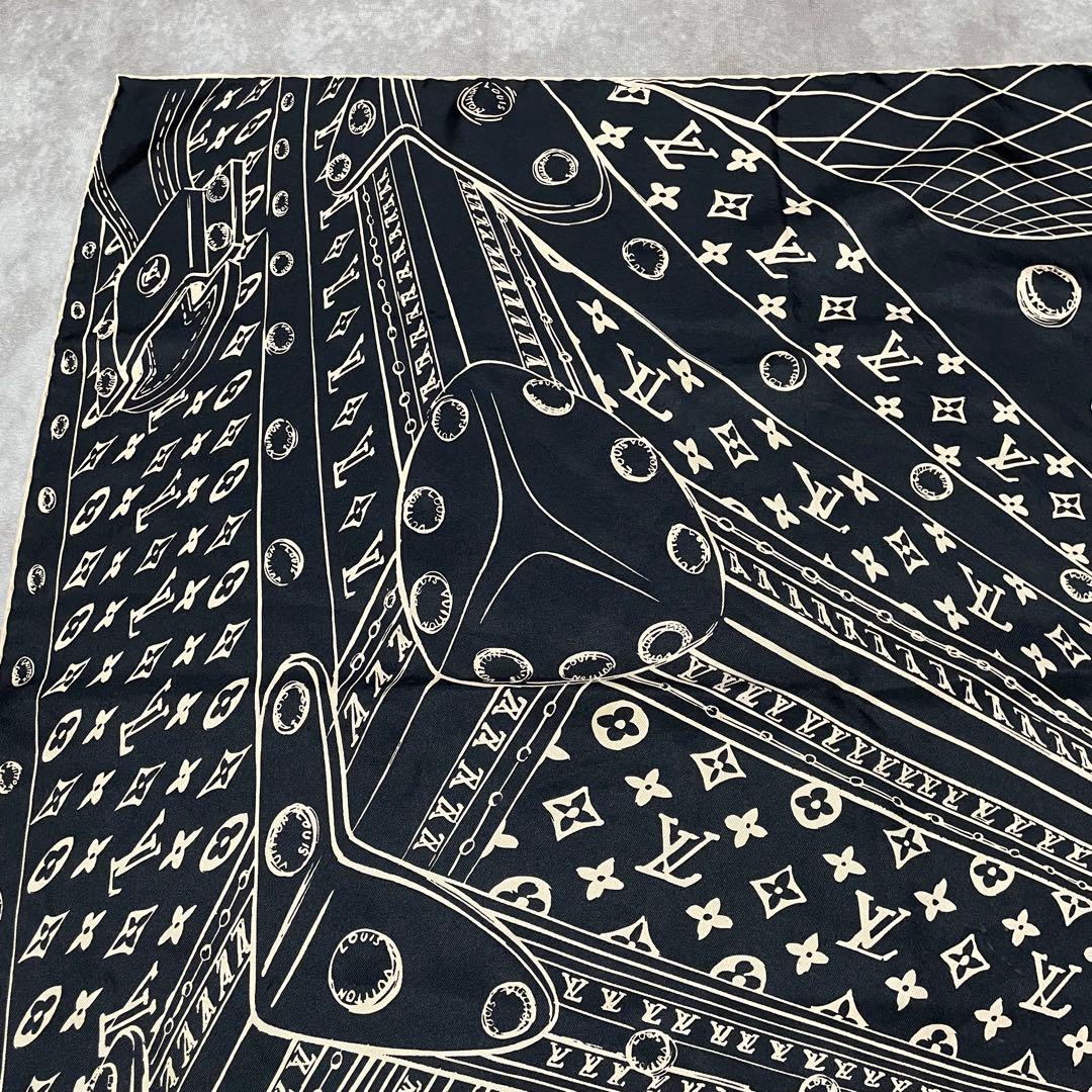 希少　ルイヴィトン　LOUIS VUITTON　トランクモチーフ　スカーフ