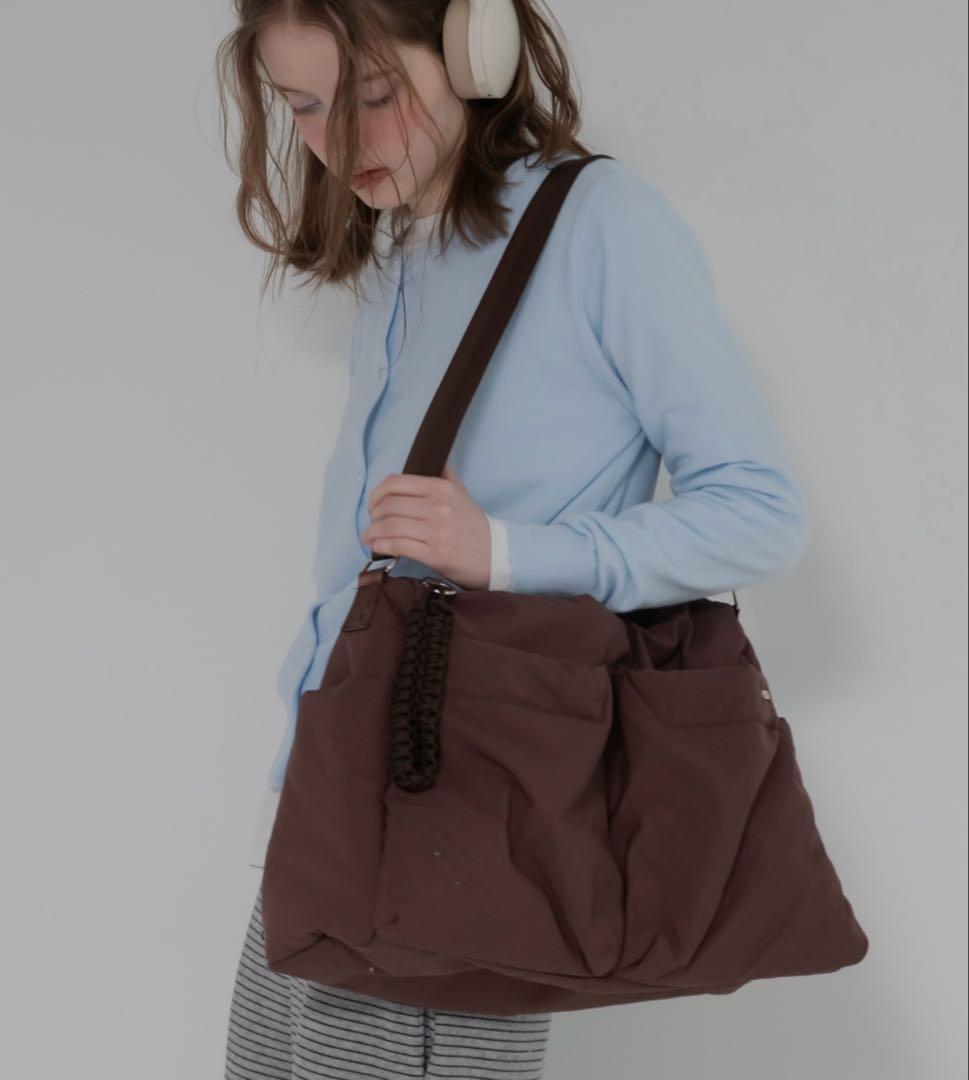 ジュメロ　パファーショルダーバッグ　ブラウン