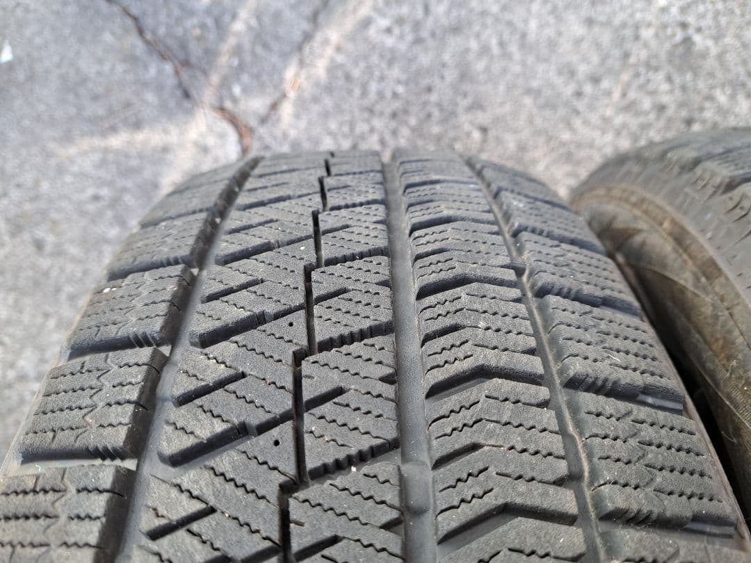 バリ山！205/60R16×4絶対人気ブリヂストンブリザックVRX！送料￥900