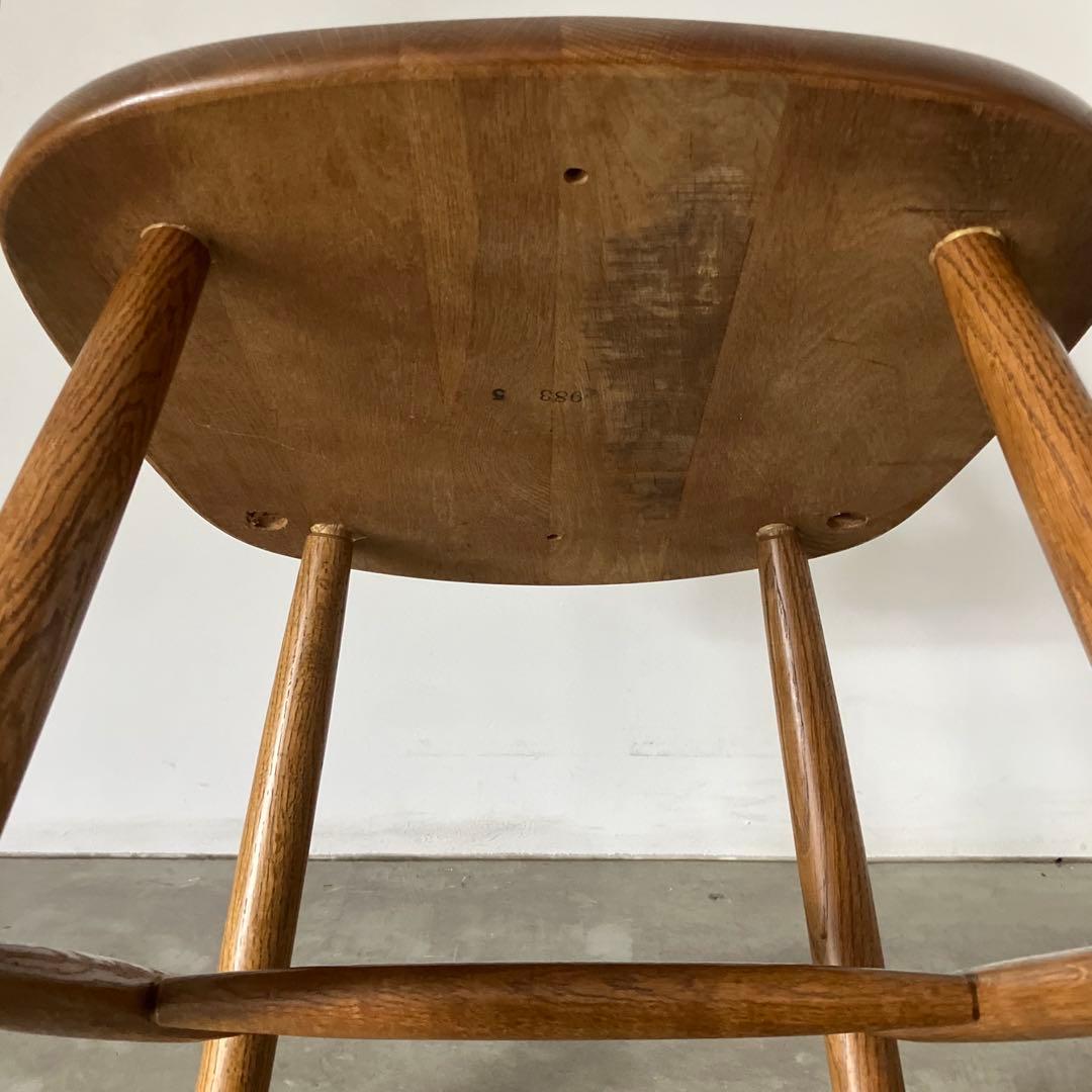 ナチュラルなウィンザーチェア①