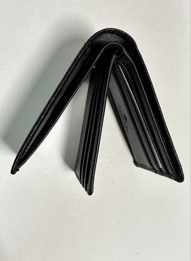 入手困難【新品】Vivienne Westwood オーブロゴ 札入れ