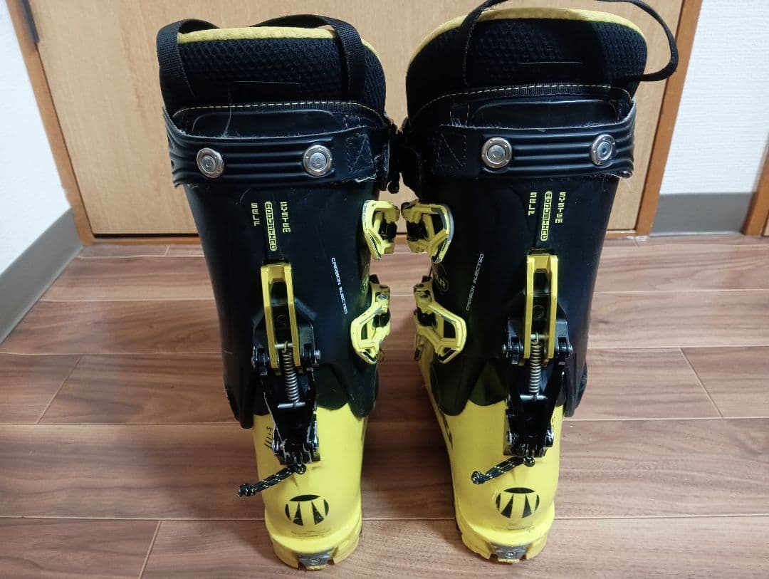 Tecnica Zero G Tour Pro スキーブーツ フレックス130