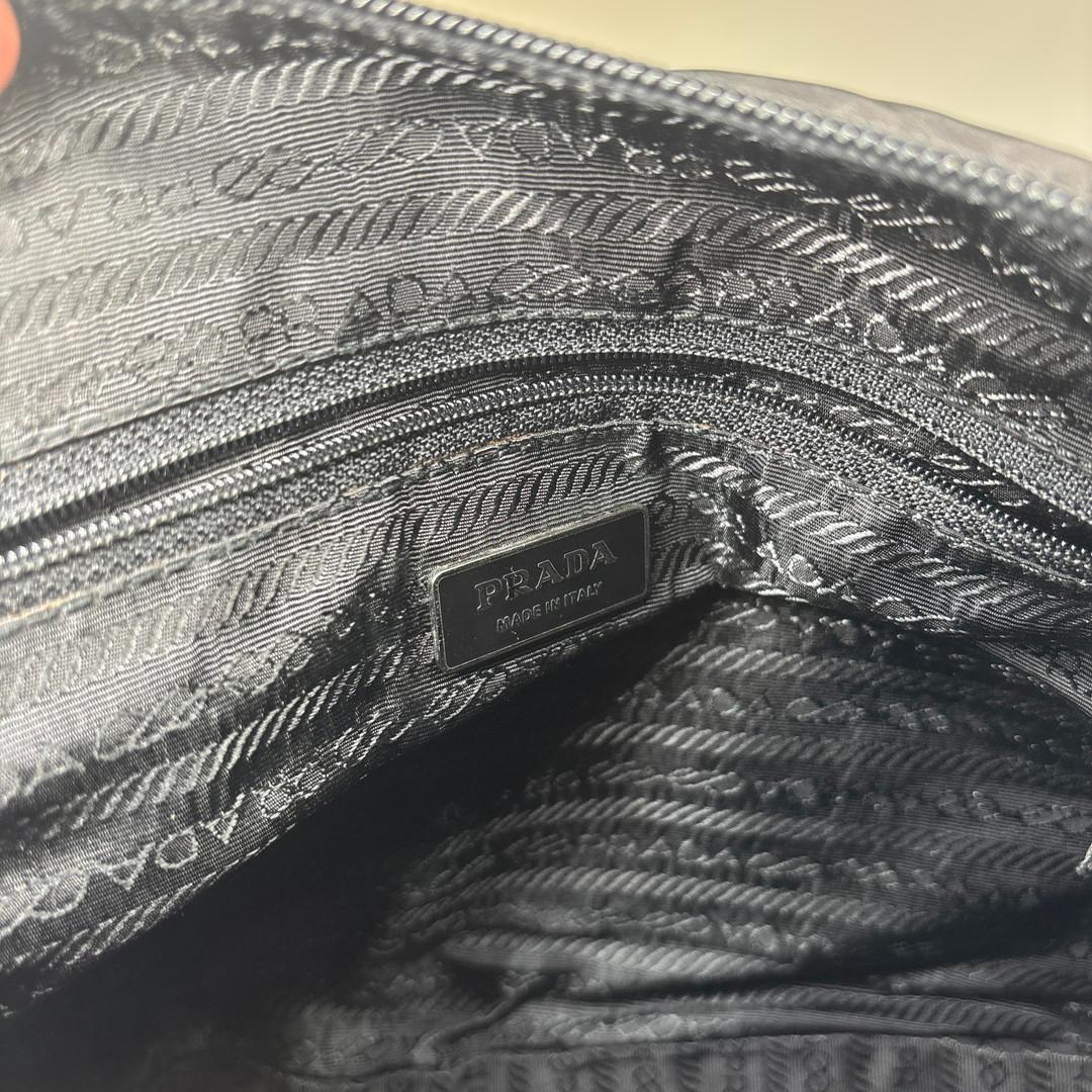 極美品 プラダ テスートナイロン ショルダーバッグ メッセンジャーバッグ