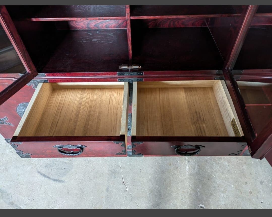 二本松工藝館　田中家具 重厚感ある佇まいが魅力的な水屋箪笥 キャビネット 食器棚