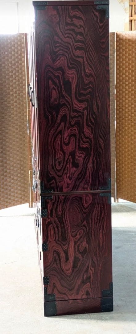 二本松工藝館　田中家具 重厚感ある佇まいが魅力的な水屋箪笥 キャビネット 食器棚