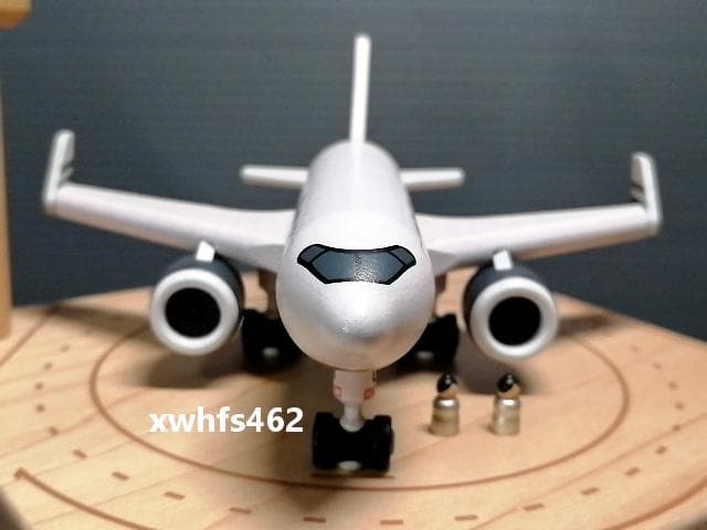 スターラックス航空 木製オルゴール Music Box 音楽と共にバスが走行